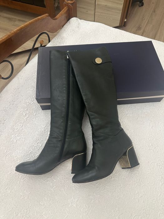 Продаю сапоги женские