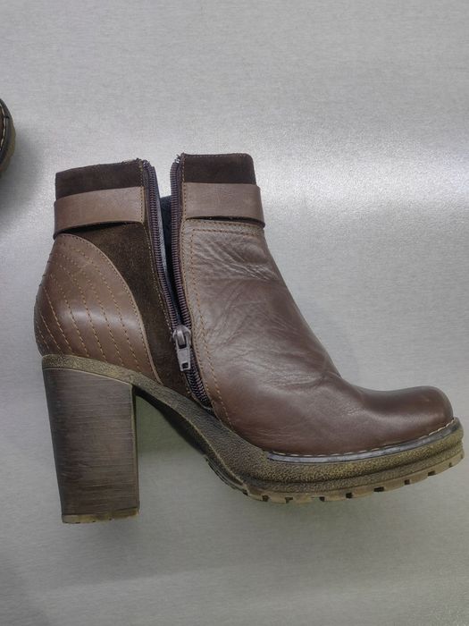 Чисто нови дамски боти.