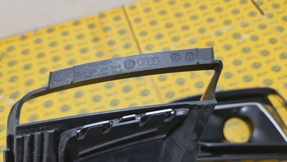 Senzor distronic radar acc grila bara fata Audi A4 B9 F5 A5 8W0 8W6