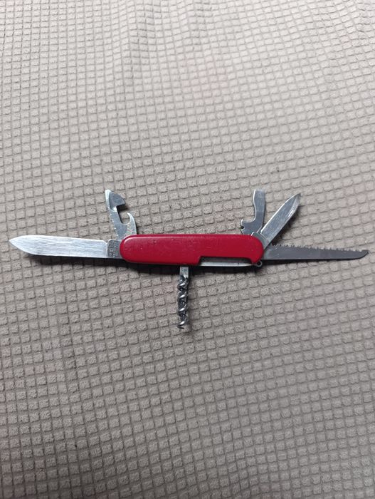 Briceag multifuncțional