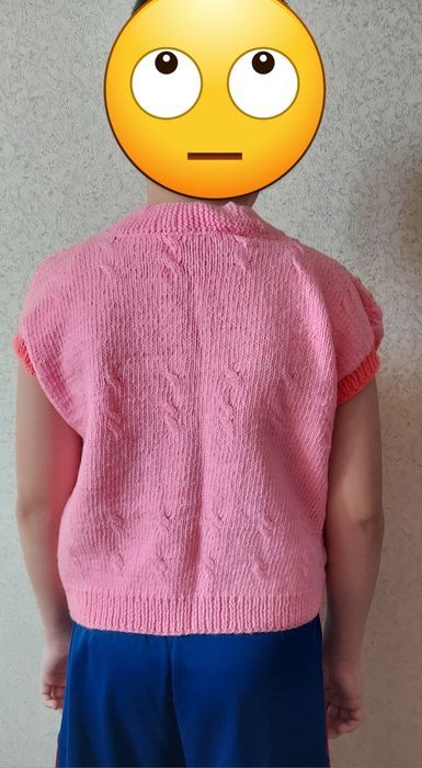 Безрукавка для девочки, ручная работа