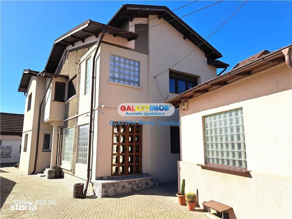 Vanzare Casa\/Vila cu spatiu comercial chiar in Centru