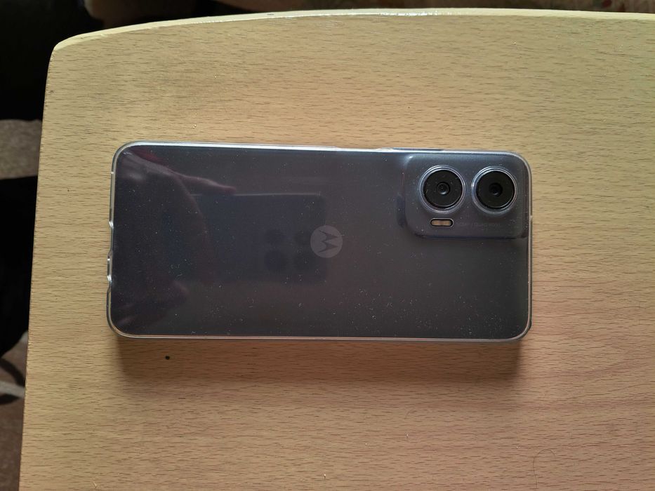 Motorola G35 с гаранция и външна батерия