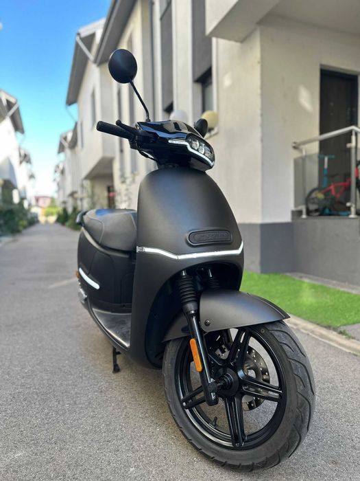 Scurer electric Horwin EK1