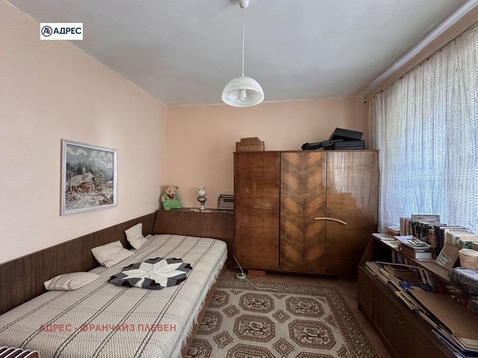 Продава се Тристаен апартамент в Плевен, Идеален център - 106 кв.м за 1699 €/кв.м - Снимка #7