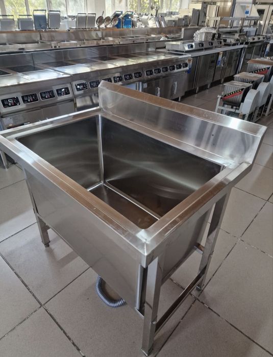 Мойки двухсекционные трёхсекционные