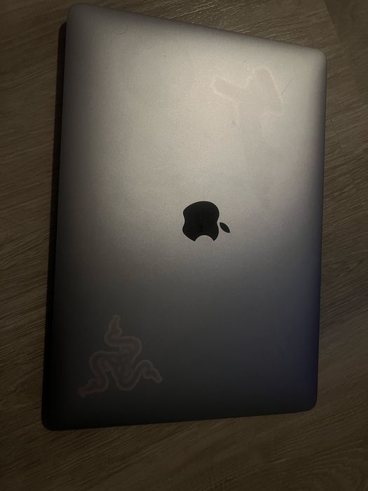 Apple MacBook Air 13” M1 (2020) – 8GB RAM / 512GB SSD