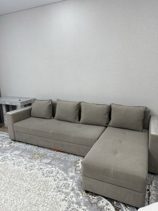 Угловой диван в отличном состоянии