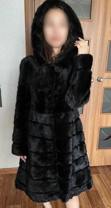 Шуба норковая c капюшоном