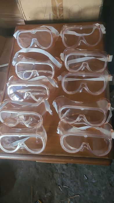 Lot de 10 perechi ochelari de protecție 50lei