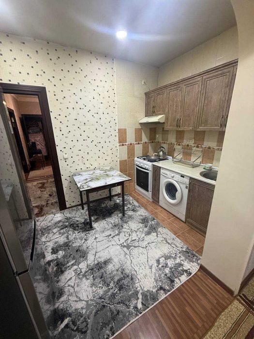 Продаётся 2/1/4 Карасу-1 С ремонтом 64м2 Не торец с мебелью и техникой