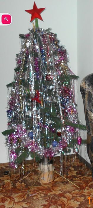 Въртяща се изкуствена елха произведена в СССР 1977 г.