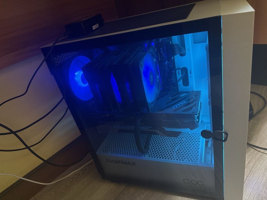 Игровой компютер сотилади