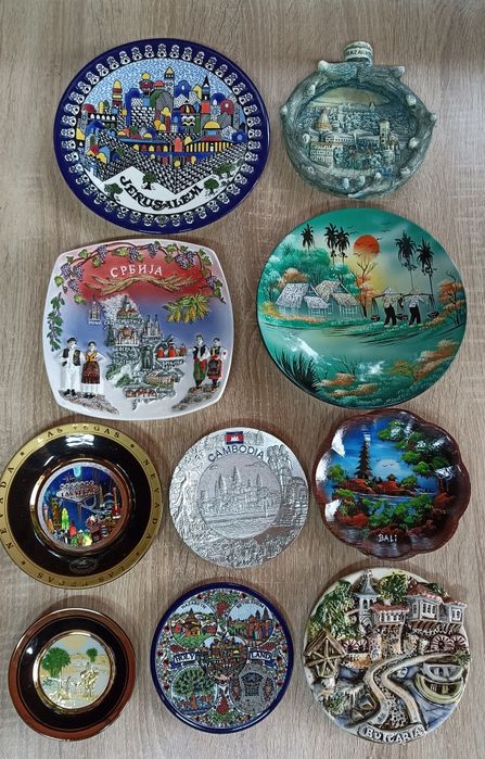 Сувениры разных стран вазы картины шкатулки тарелки