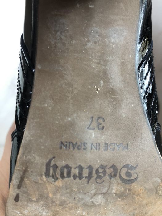 DESTROY оригинални боти 37 номер