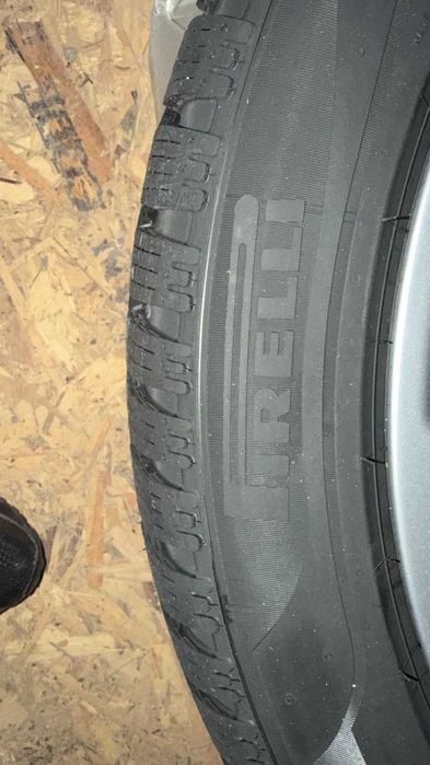 ЧИСТО НОВИ! Оригинални джанти Audi 18" 5x112 със зимни гуми Pirelli 235/45 R18 (A4 B9, A5, Q5, Q3, SQ5, A7, S5, A3, S3, RS3, RSQ3, Passat,Skoda)