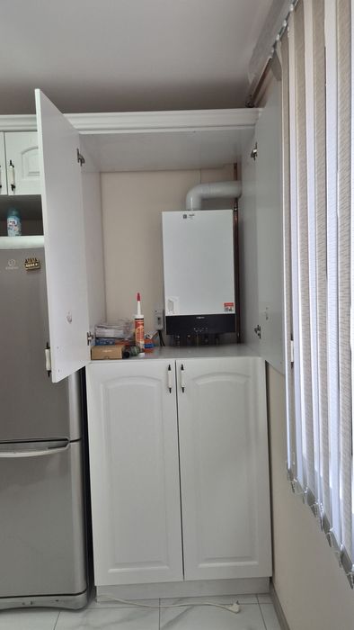 Дава се под наем Тристаен апартамент в Шумен, Център - 75 кв.м за 306 € - Снимка #13