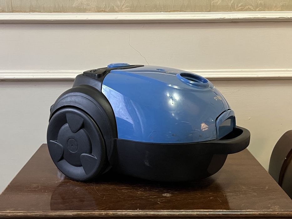 Пылесос LG V-CP742ND