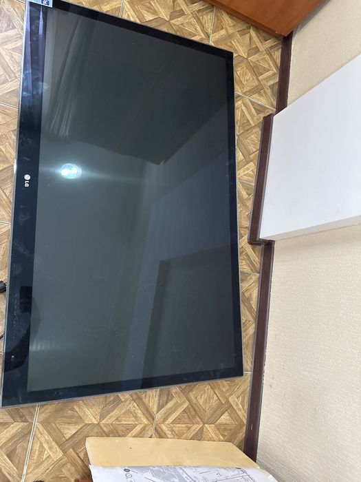 телевизор LG рабочий