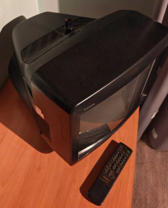 Телевизор Sony Trinitron 17инча