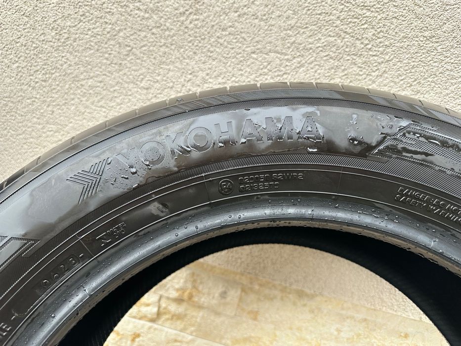 4 anvelope vara ca noi Yokohama Advan V61F