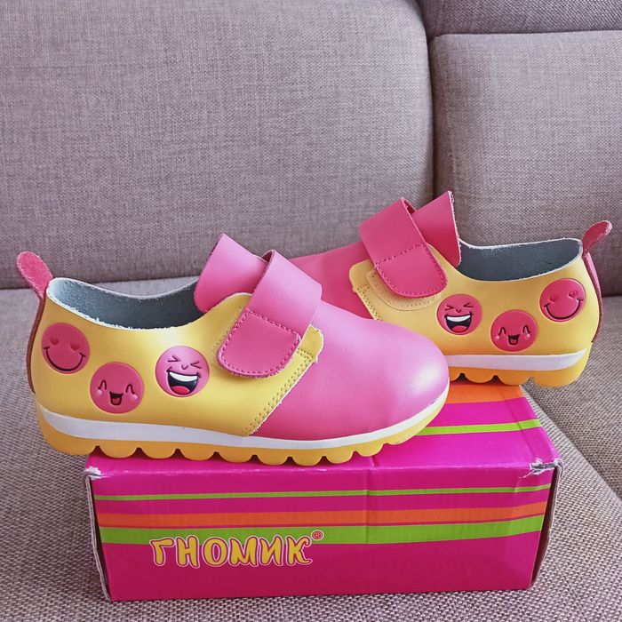 Детские красивые туфли