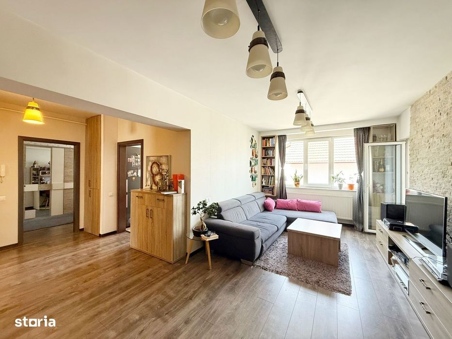 Apartament cu 3 camere de inchiriat semicentral