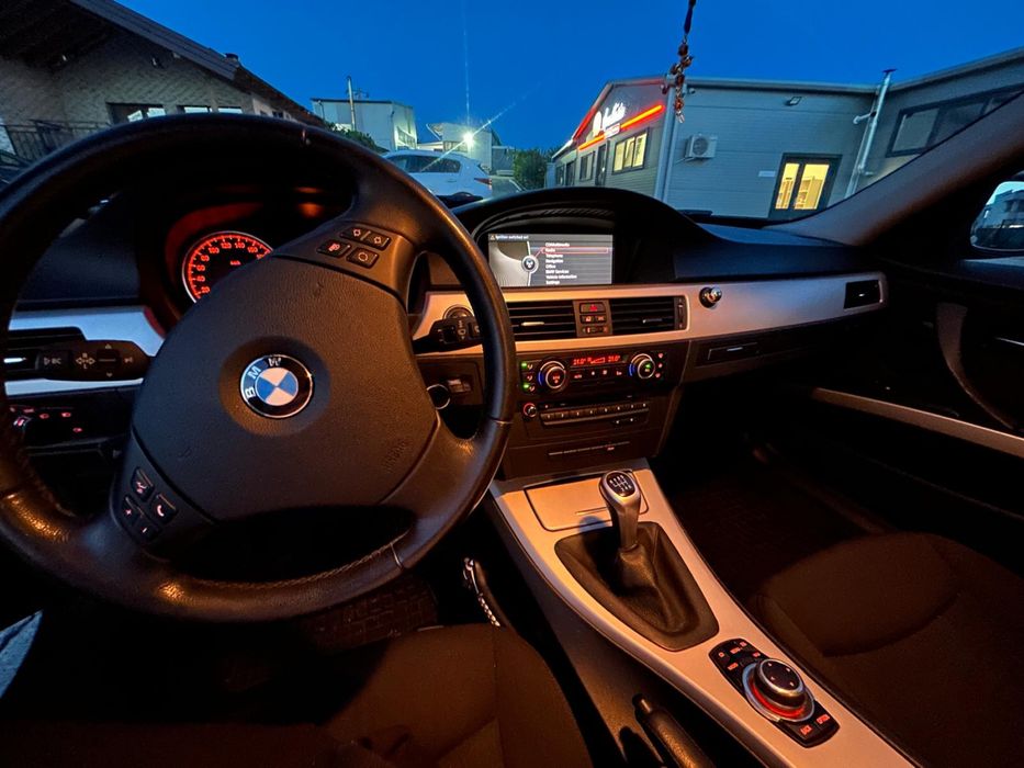 BMW Seria 3 2010 — imagine 4