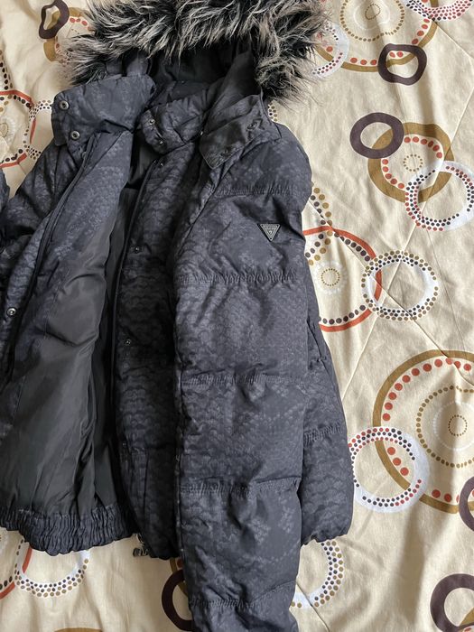 Дамско яке Guess