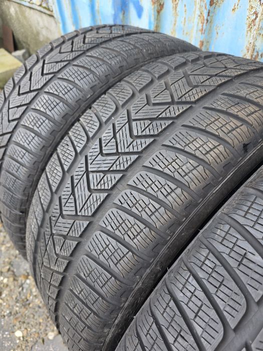 Anvelope 255.40.21 Pirelli An 2018 Profil peste 7mm Grosime