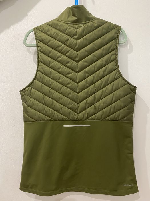 Vesta Nike marimea M