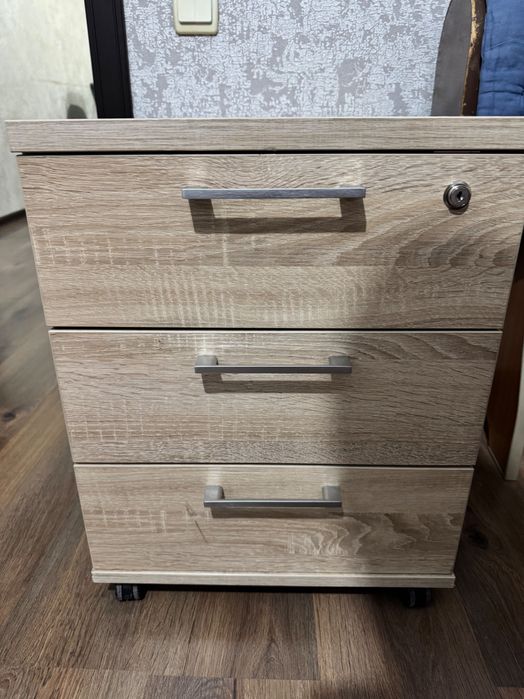 Тумбочки офисные