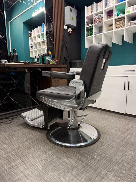 Продаются кресла для барберов
