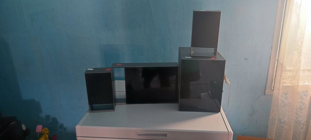 Sistem Home Cinema LG 2.1