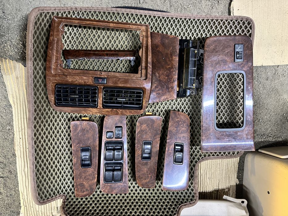 Салон на тойота виндом