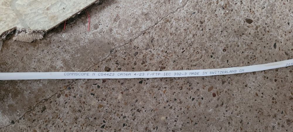 Кабель F/FTP commscope.