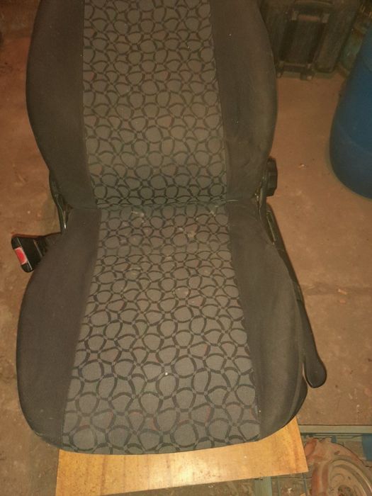 Части от автомобил Форд