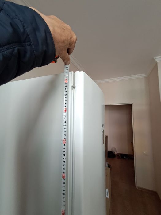 Холодильник продаю бу