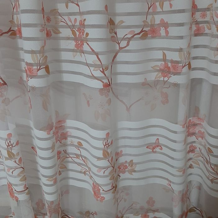 Продам тюлевые шторы