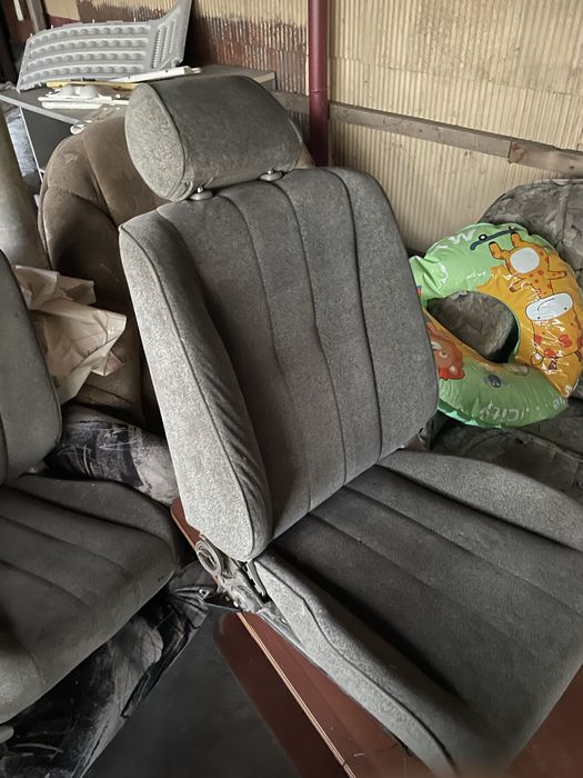Продам пару передних сидений Mark 2