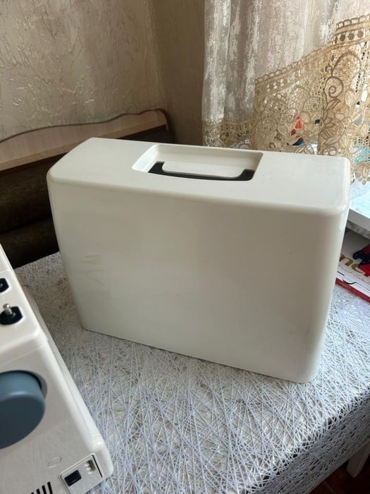 Швейная машинка Janome 423s