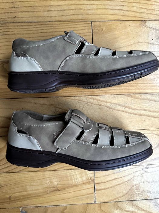 Vand pantofi/ sandale noi pentru barbati, interior de piele, marime 40