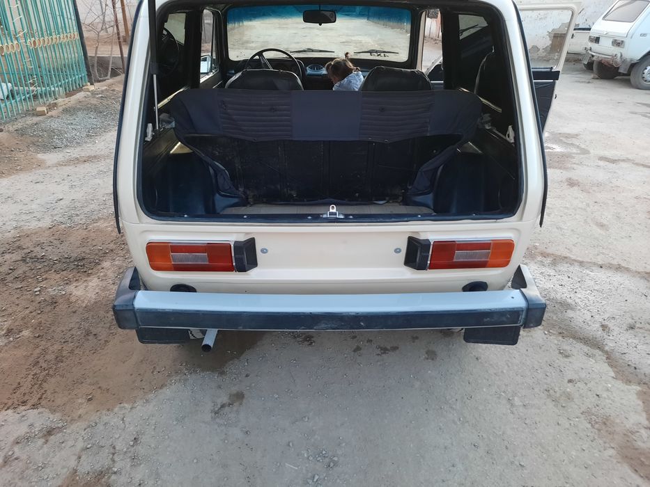 нива мошина  таййор 4 баллон янги раздадка передог ишлаб турибди