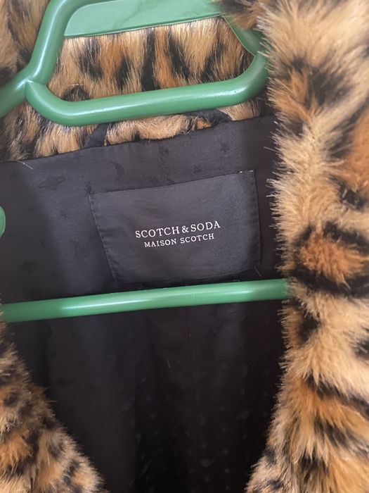 Haina blana imprimeu