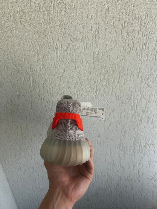 Yeezy Boost 350 V2 Tail Light