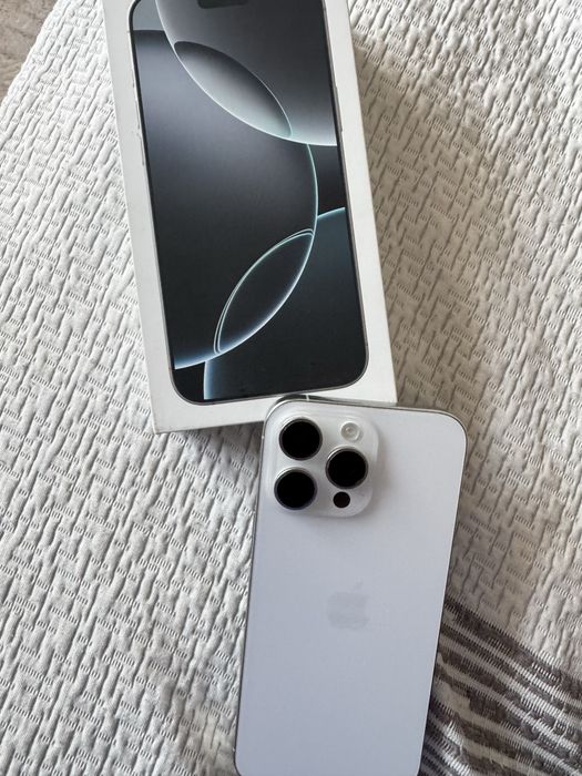 Продам Apple 16 Pro Max 256 gb белый