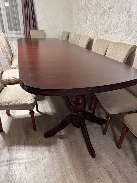 Продам стол дерево