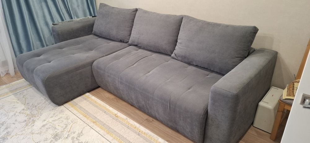 Продам диван угловой 3 метра