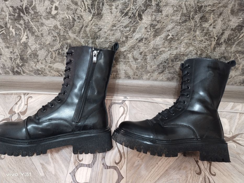 Продам осенние сапоги