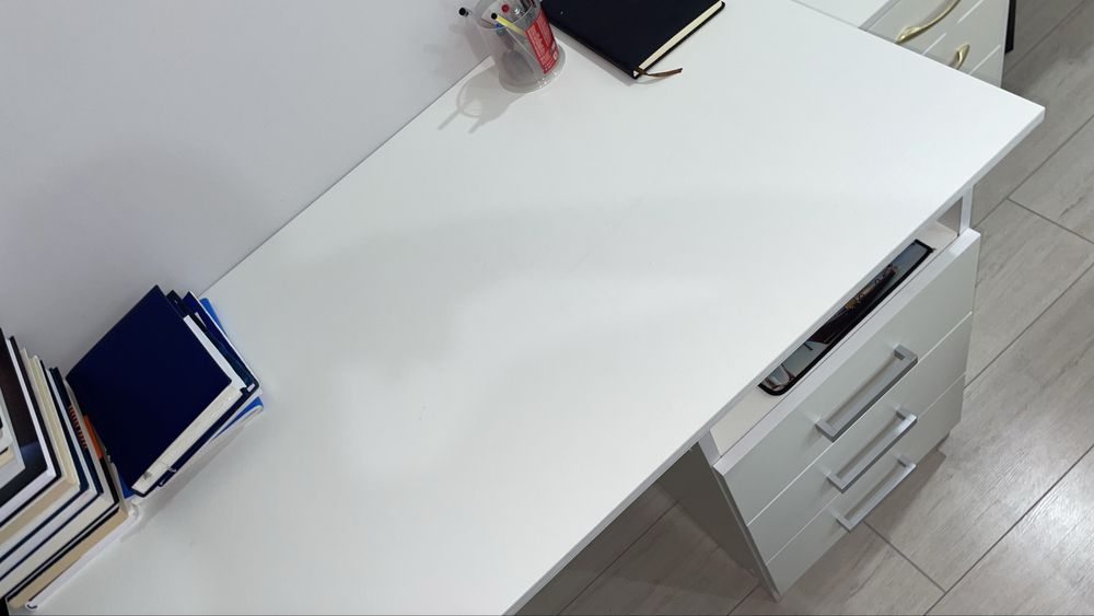 Стол большой